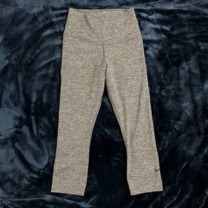 Nike Cropped Leggings